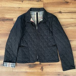 Burberry short quilted jacket, zipped